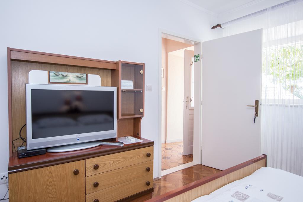 Radovcic Apartments And Rooms Trsteno Extérieur photo